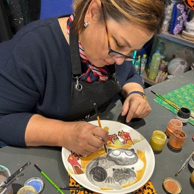 Yelken Sanat Atölyesi ile Tabak Boyama Etkinliği